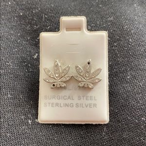 Weed Sliver earrings